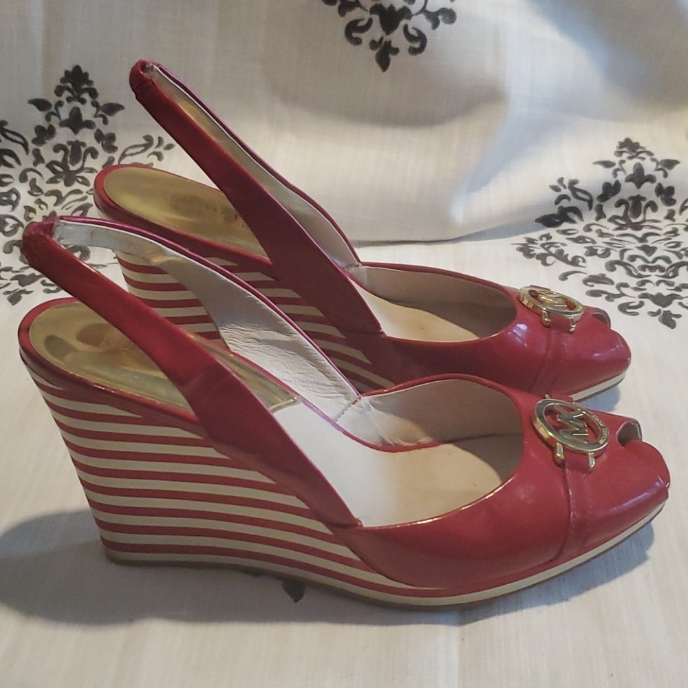 Michael KORS " ROCHELLE " Patent GOLD Logo Striped